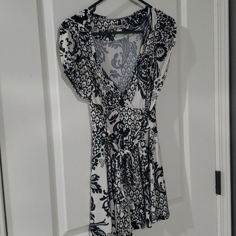 Top - Picture 3 of 4